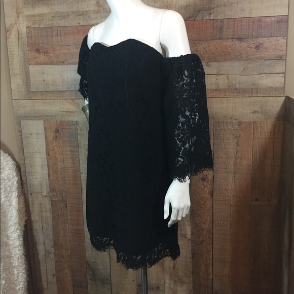 Cupcakes and Cashmere Lace Off the Shoulder Dress - Picture 3 of 6
